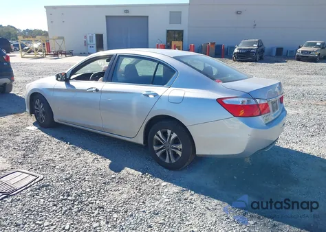 2015 Honda Accord Lx z USA, uszkodzony, nr VIN 1HGCR2F3XFA106685